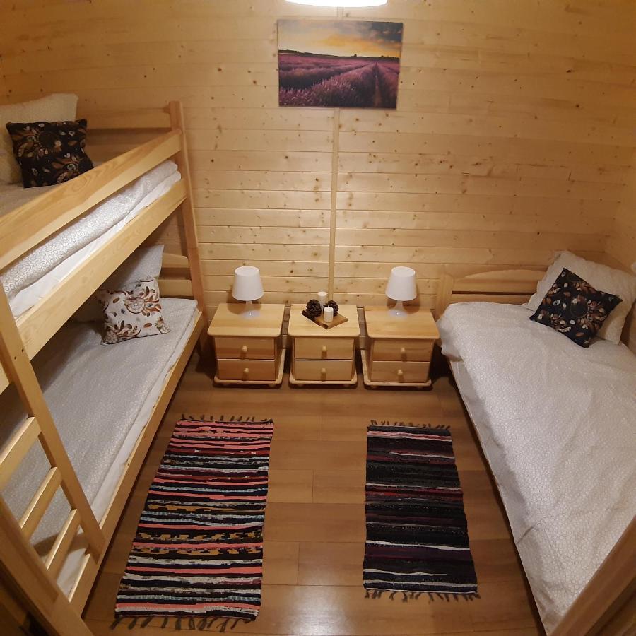 Domki Przy Jeziorze Wejsuny Ruciane-Nida Exteriör bild